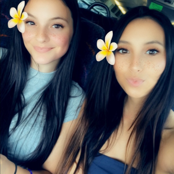 Meet your Posher, Claudia - Picture 2 of 2